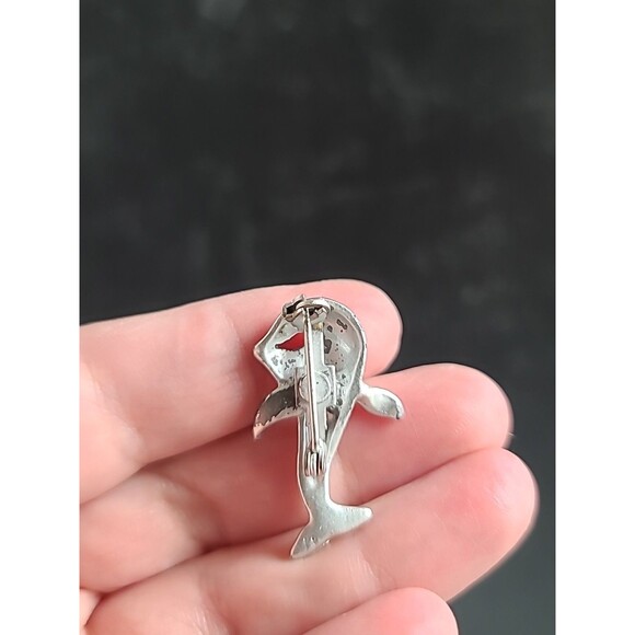 Dolphin Shaped Pink Rhinestone Eye Silver Tone Brooch Vintage Costume Jewelry - Picture 2 of 10